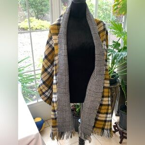 Reversible women scarf/wrap